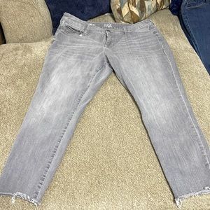 a.n.a distressed grey mid rise jeggings like new